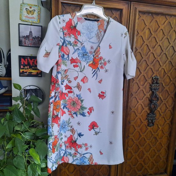 Zara Floral Print Flutter Sleeve Shift/Tunic Dress - Picture 3 of 15